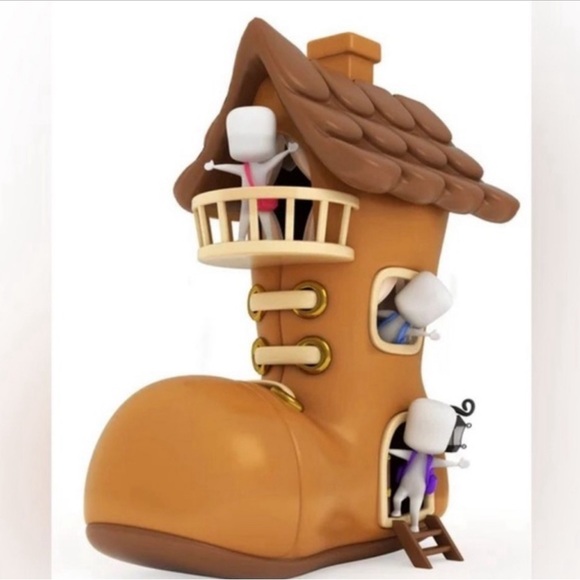 Franco Sarto Women's Spur Pointed Toe Ankle Boot - Picture 4 of 14